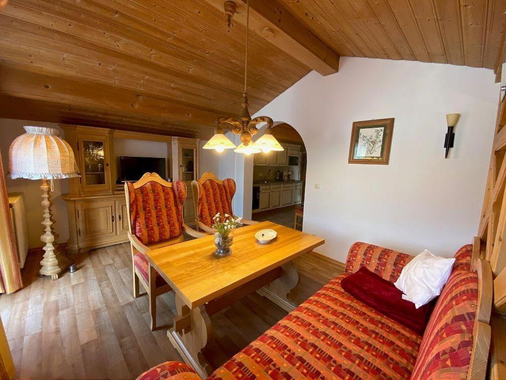 Ferienwohnung Emilia Mit Bergblick Ruhpolding Exteriör bild